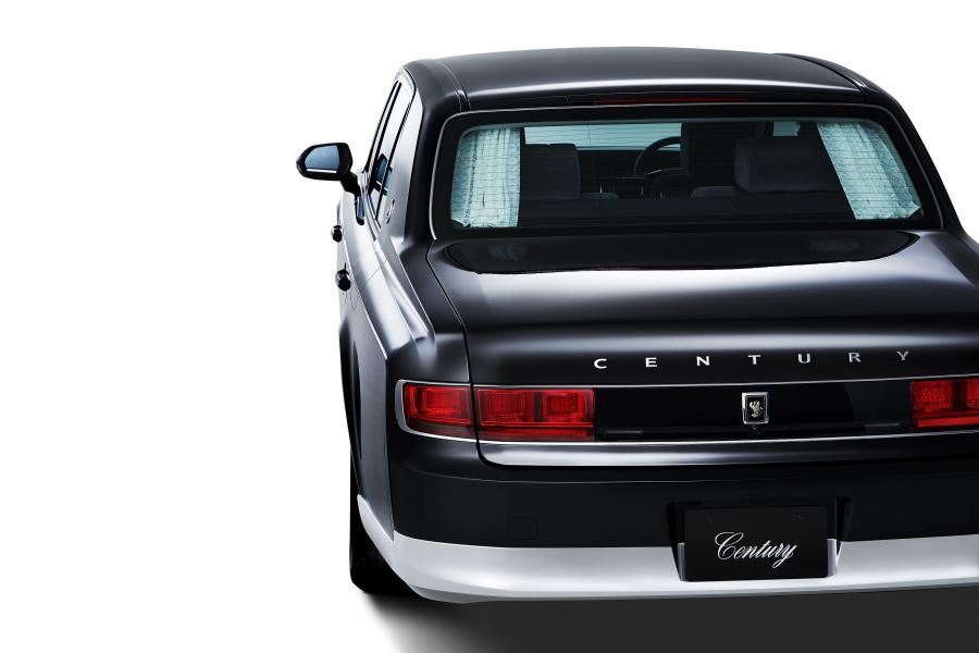  Toyota Century 2018 года  (фото 3 из 24)